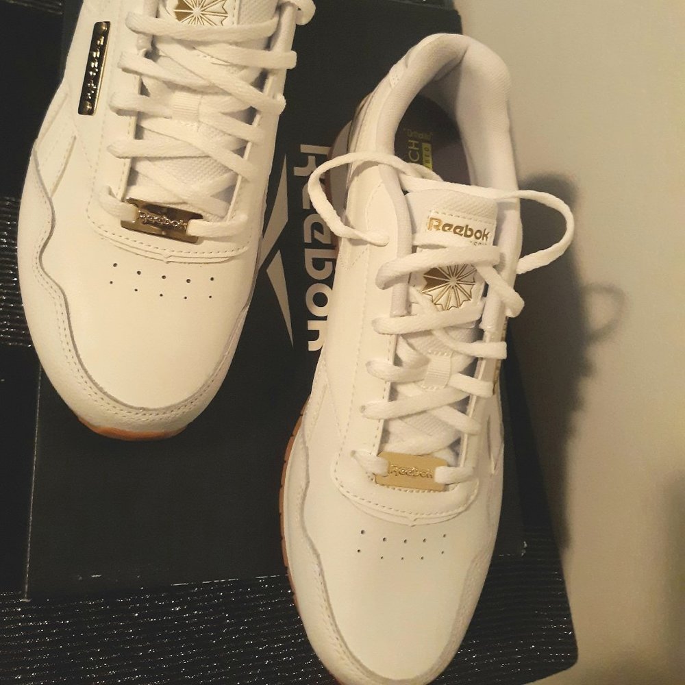 NIB WOMENS REEBOK SIZE 10 - Picture 3 of 4